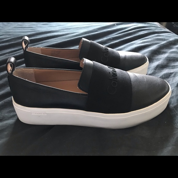 Calvin Klein platform slip on - Picture 2 of 2